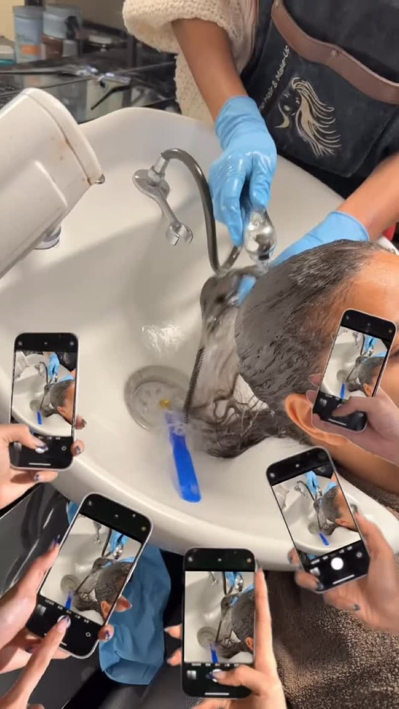 Hair wash at Denehair